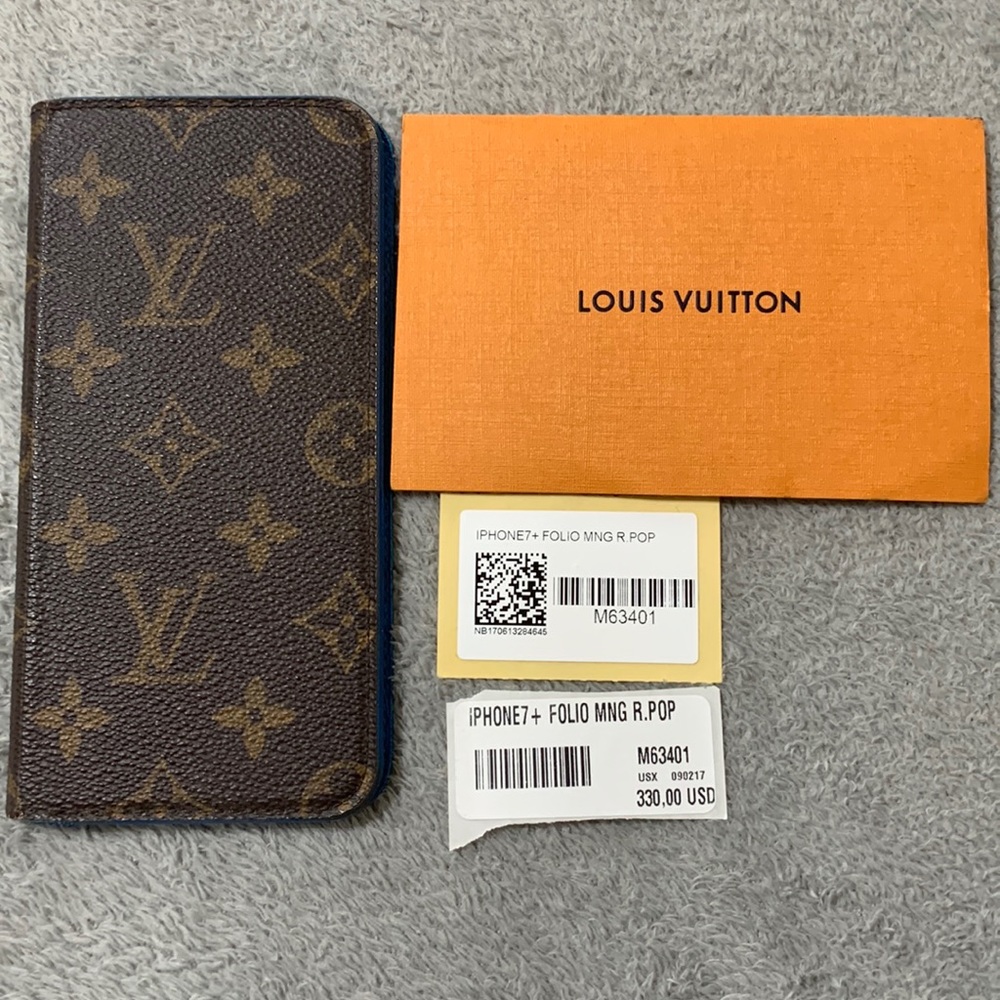 COPY - Authentic LV IPhone 7+/8+ phone case!